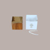 20 Pz Scatolina in Carta Bianca con Interno Oro con Cordino Grafica Calice Ideale per Contenere Confetti 50x50x50 mm [a4c27eef]