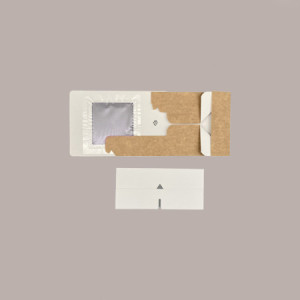 20 Pz Piccola Scatola con Finestra e Separatore Ideale per Confetti Carta Avana Nature Pratica 80x80H30mm