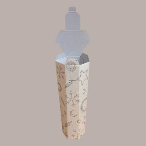 10 Pz Scatola Astuccio Porta 1 Bottiglia 750 ml Vino e Olio esagonale con cordino in cartoncino grafica White 95x95H3 [8329556d]