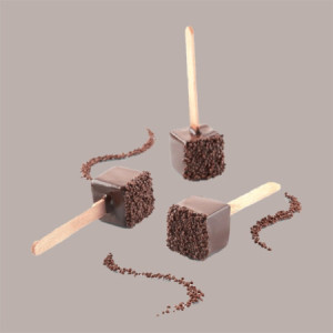 1 Pz Set 2 Stampi Kube 01 con 50 Stecchi in Legno e Vassoio Nero per Gelato Design Quadrato 20x20x20 mm