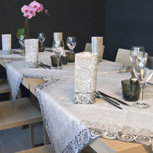 25 Pz Tovaglia in Carta Airlaid Mono Rossella Nero 100x100 cm