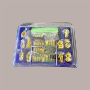Valigetta per Decorazioni Torte Compleanno con Numeri Oro, Candeline Blu e Base Candeline Ovale Oro [ab4291e6]