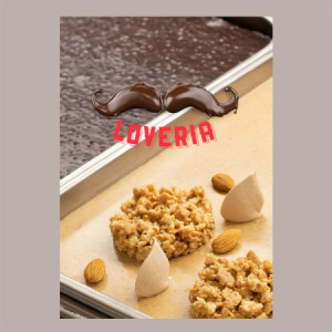 Loveria Crema Spalmabile al Gusto Mandorla Ideale per Gelato Leagel 5,5 Kg