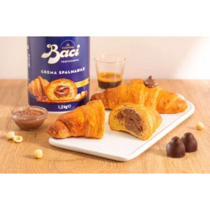 Crema Spalmabile Gusto Bacio Perugina con Granella di Nocciola Ideale per Farcitura Cornetti Dolci 1,2 Kg