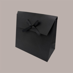 Borsa Carta Chiusura Velcro Nera con nastro in raso 16+8x14 cm 10 Pezzi